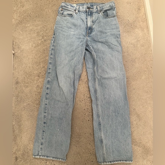 Levi Highrise Jeans - Picture 1 of 3